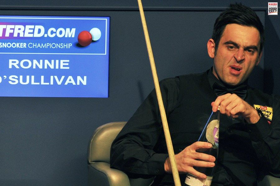 分配由欧足 分配由欧足