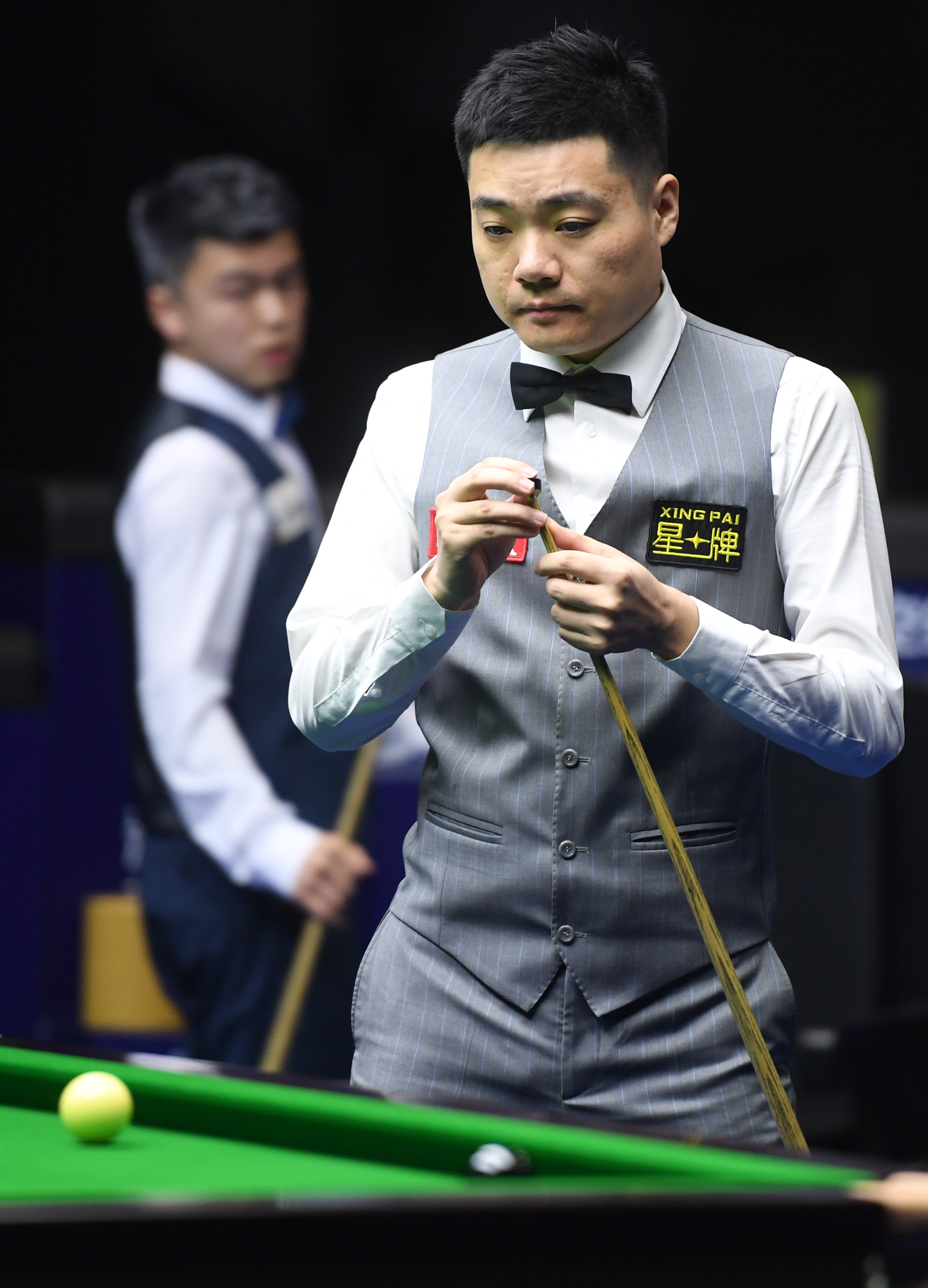 球为前锋提 球为前锋提