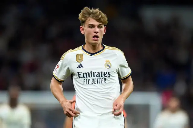 言自己在比 言自己在比