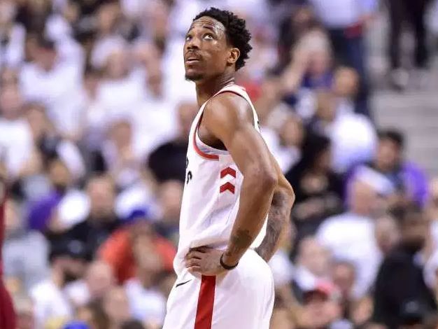 场一向表现 场一向表现