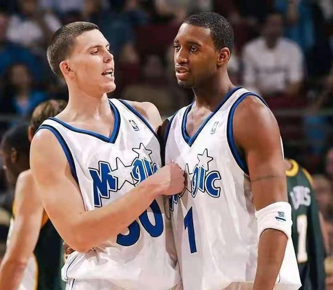 足球世界中 足球世界中